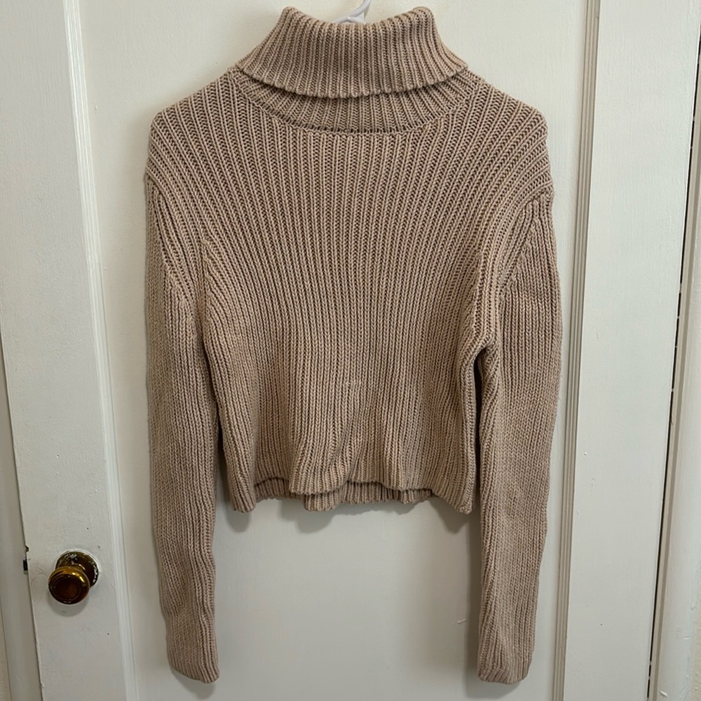 L.A hearts tan xs turtle neck knit sweater